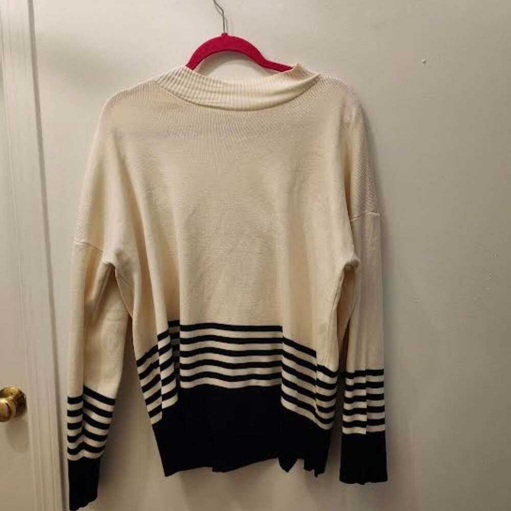 Black and White Striped Knitted Pullover Sweater Top